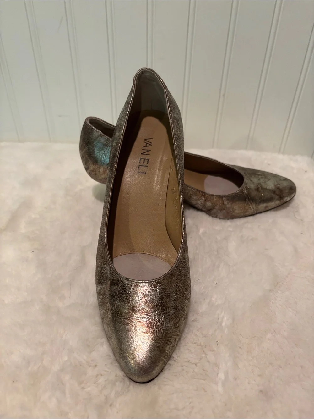Van Eli Women’s Metallic Variated Metallic Gold Leather Pumps Sz 5 1/2